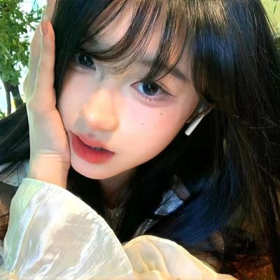 大小姐才不会玩格斗游戏